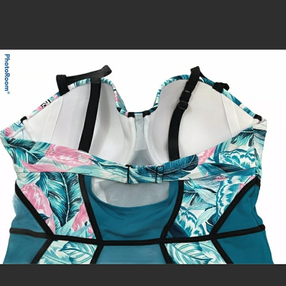 NWOT, TORRID SIZE 2 DD-F BATHING SUIT - Picture 4 of 6